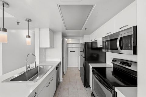 Tiny photo for 3525 Sage Road #504, Houston, TX 77056 (MLS # 83864462)