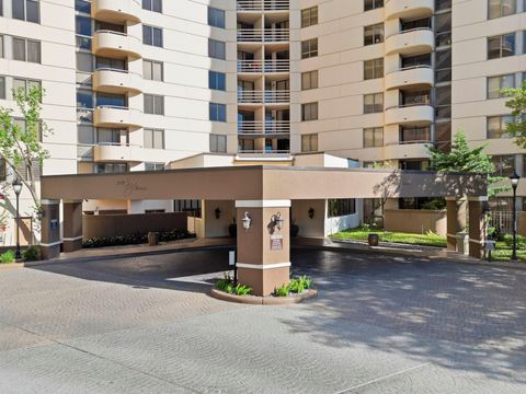 Tiny photo for 3525 Sage Road #504, Houston, TX 77056 (MLS # 83864462)