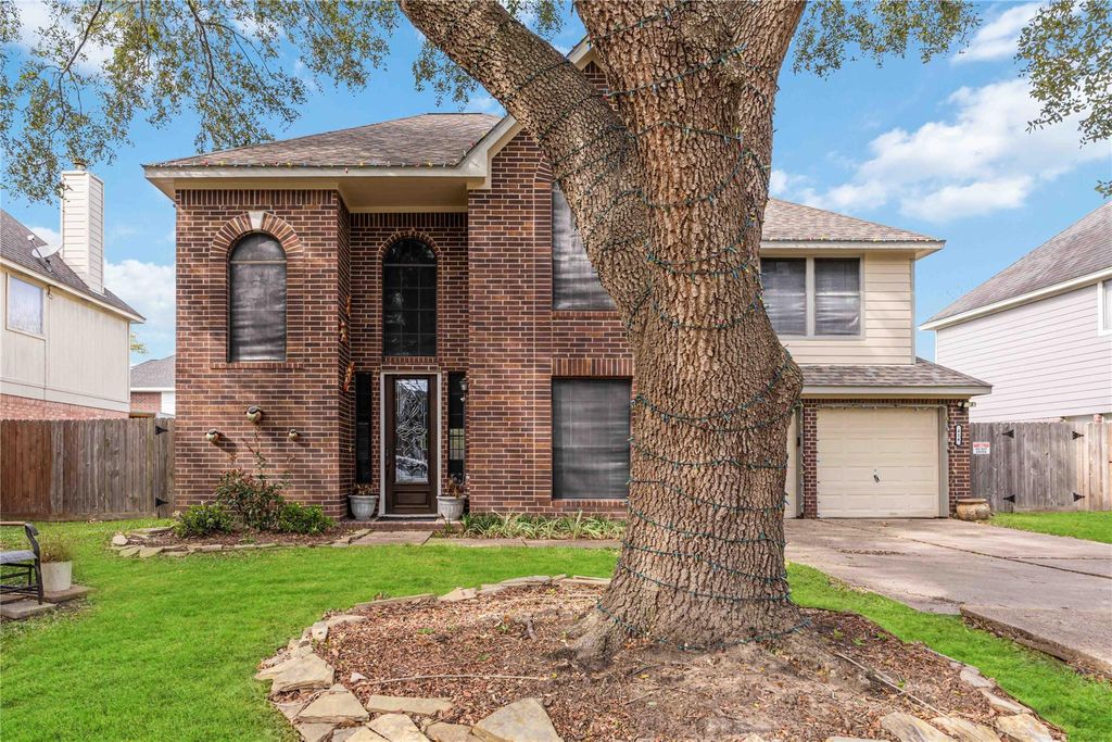 Photo of 414 Welford Lane, Highlands, TX 77562 (MLS # 21220217)