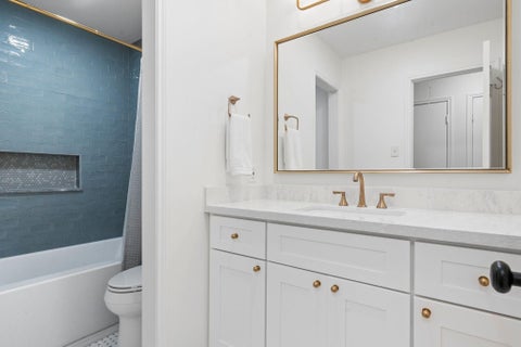Townhouse For Rent - 727 Bunker Hill Road #15<br/> Houston, TX 77024