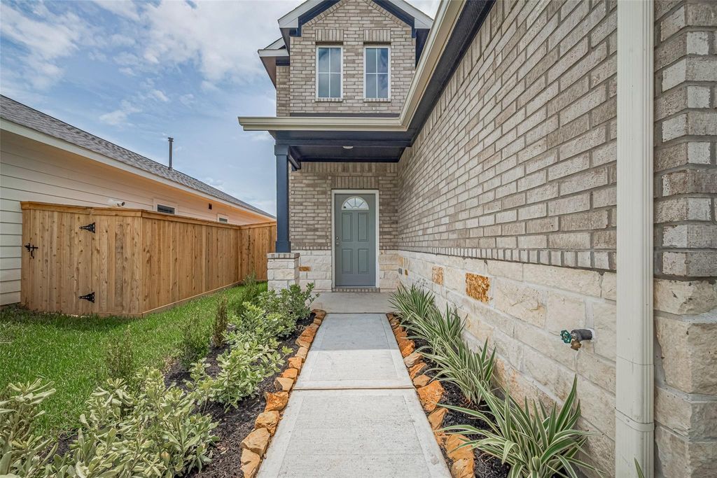 Photo of 328 Palero Path Path, Brookshire, TX 77423 (MLS # 83791638)