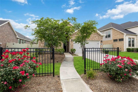 Photo of 9816 Preserve Way, Conroe, TX 77385 (MLS # 22385595)