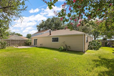Tiny photo for 3826 Quitman Drive, Pasadena, TX 77505 (MLS # 5409691)