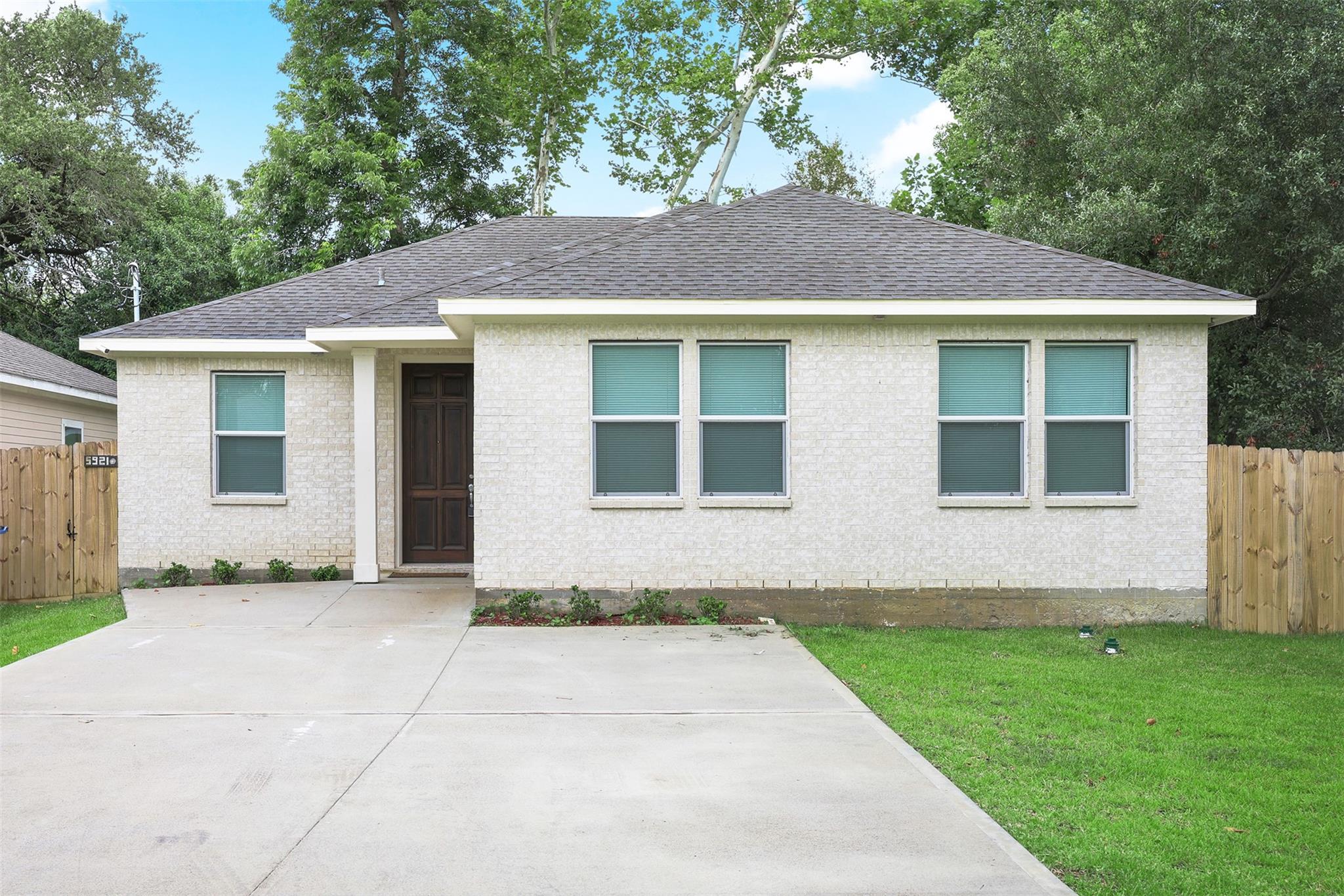 5921 Jackson Lane