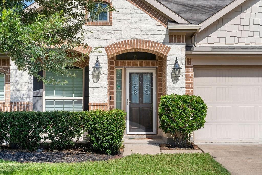 5215 Green Heath Lane
