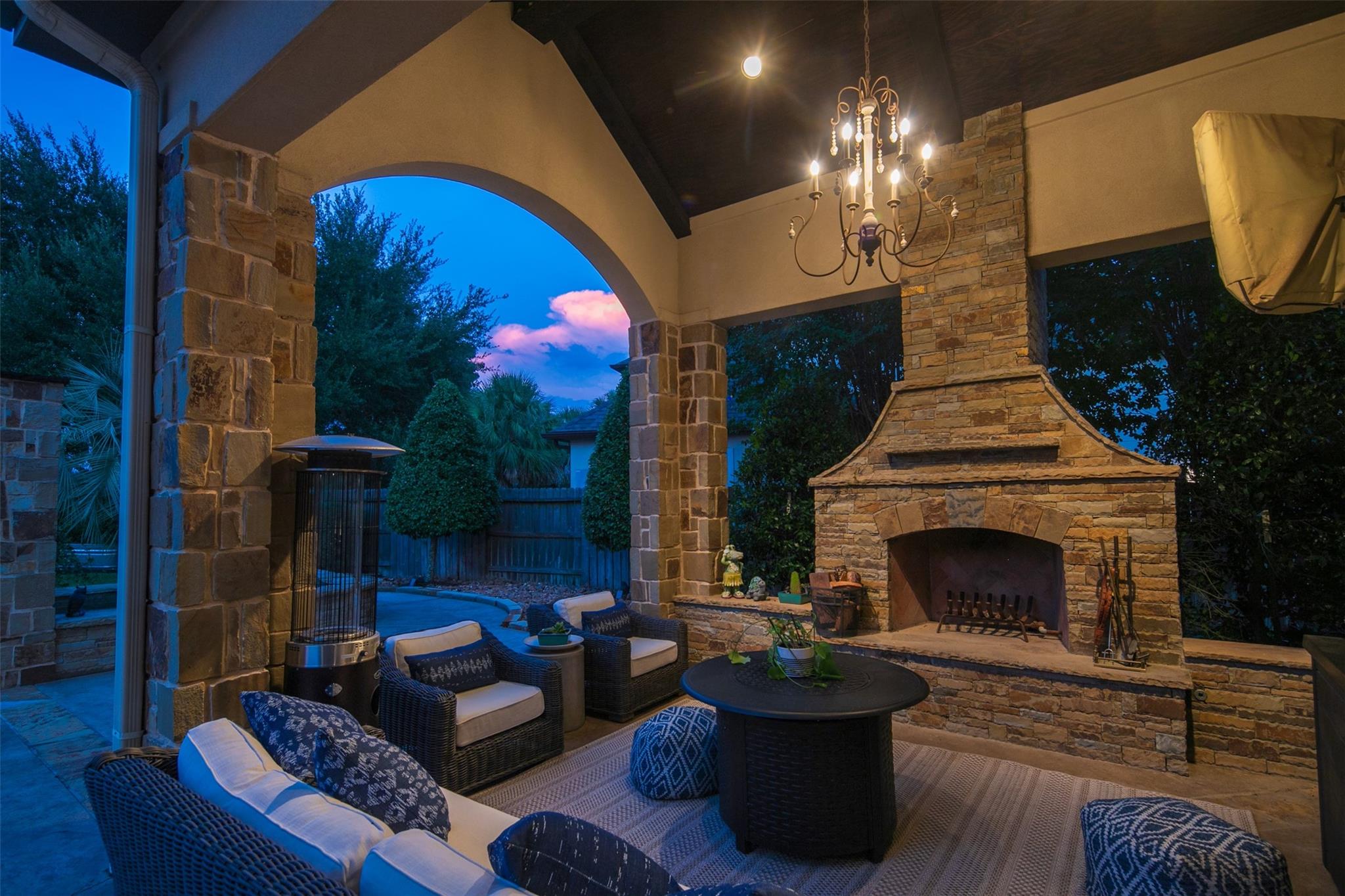 10506 Pebblecreek Crossing