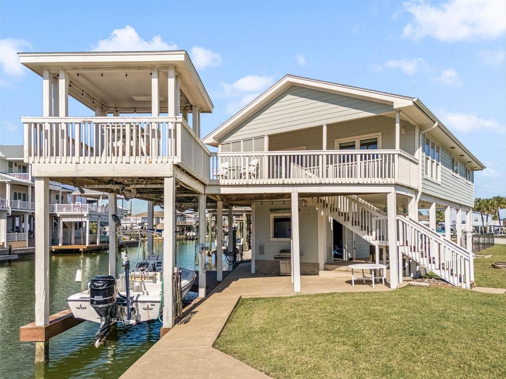 Photo of 22128 Yoakum Drive, Galveston, TX 77554 (MLS # 6470046)