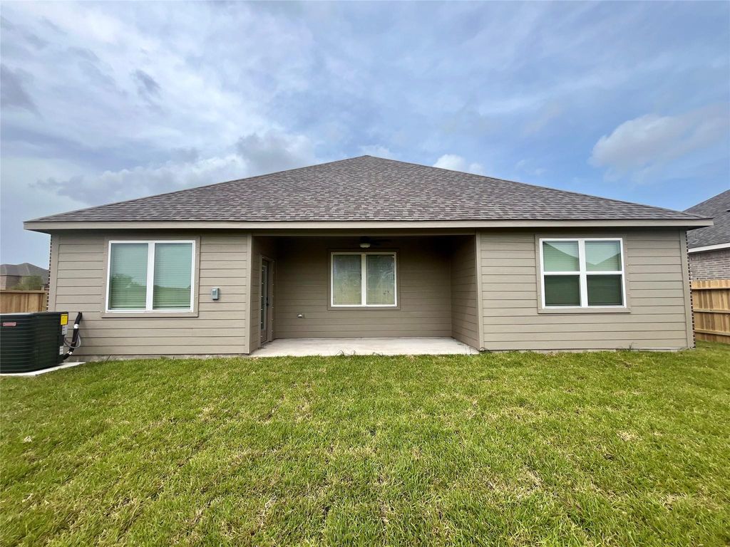 Photo of 13601 Gaff Rig Drive, Texas City, TX 77510 (MLS # 32596376)