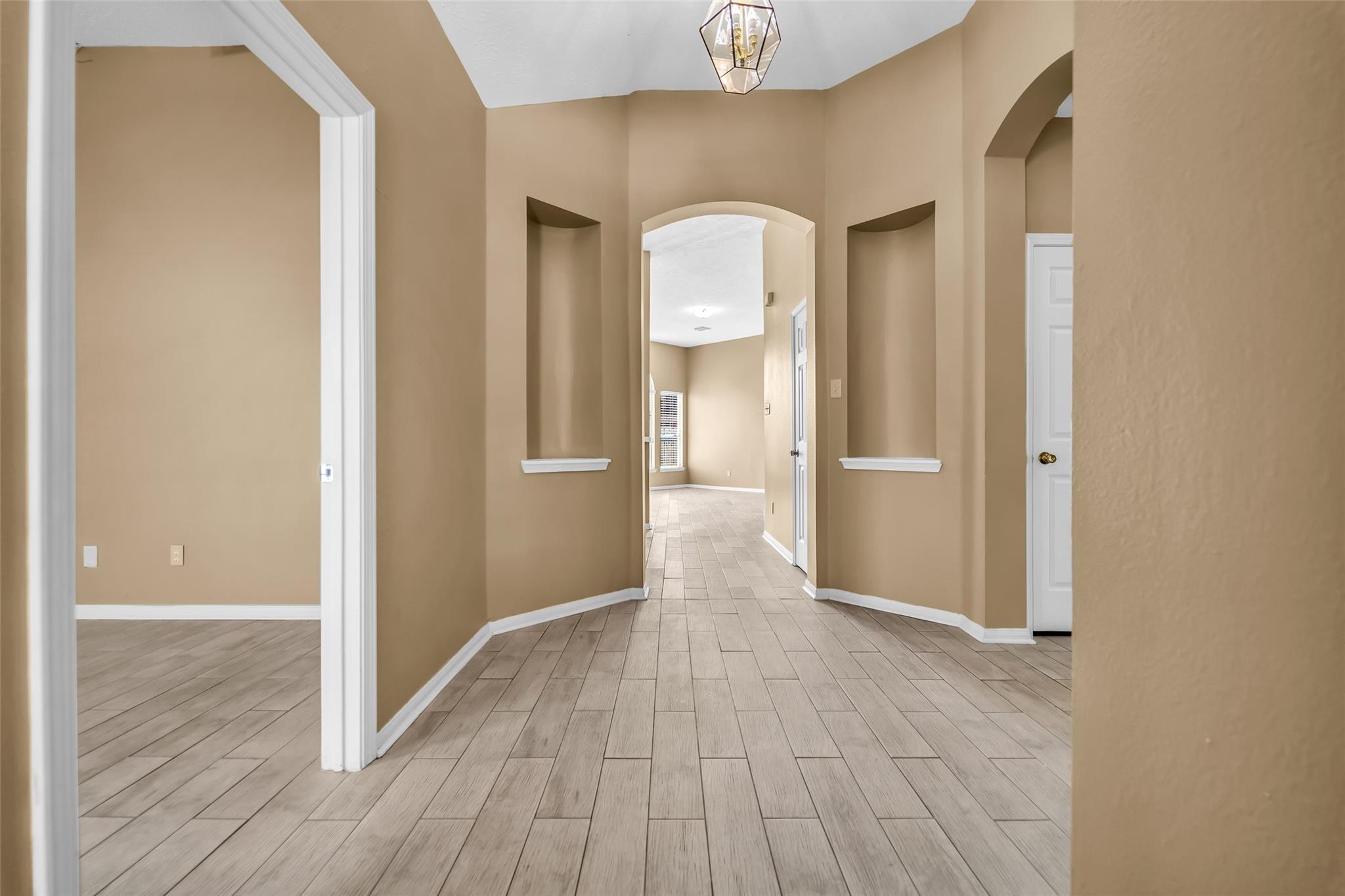 1046 Willersley Lane