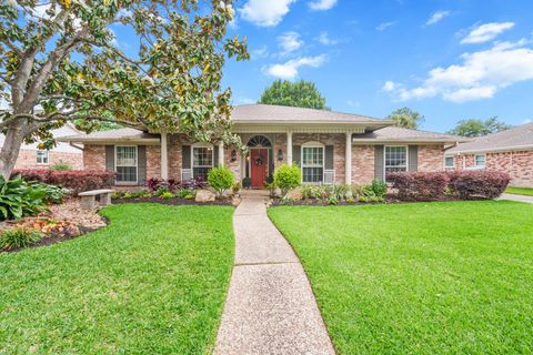 Photo of 10703 Sugar Hill Drive, Houston, TX 77042 (MLS # 39635413)