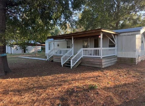 Photo of 140 Harmony Drive, Livingston, TX 77351 (MLS # 13578716)