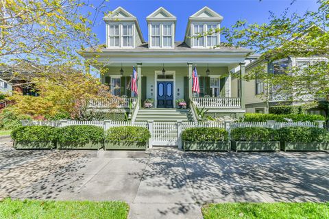 Homes For Sale - 1416 Sealy Street<br/> Galveston County, Galveston, TX 77550