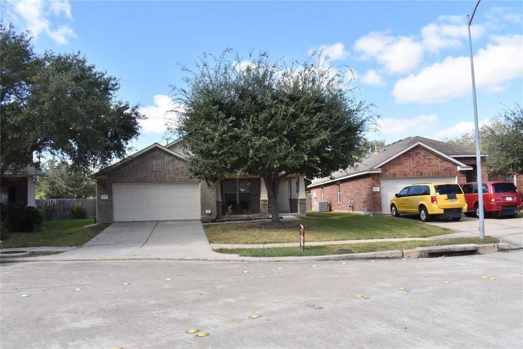 Photo of 7922 Linden Oaks Lane, Richmond, TX 77407 (MLS # 17341882)