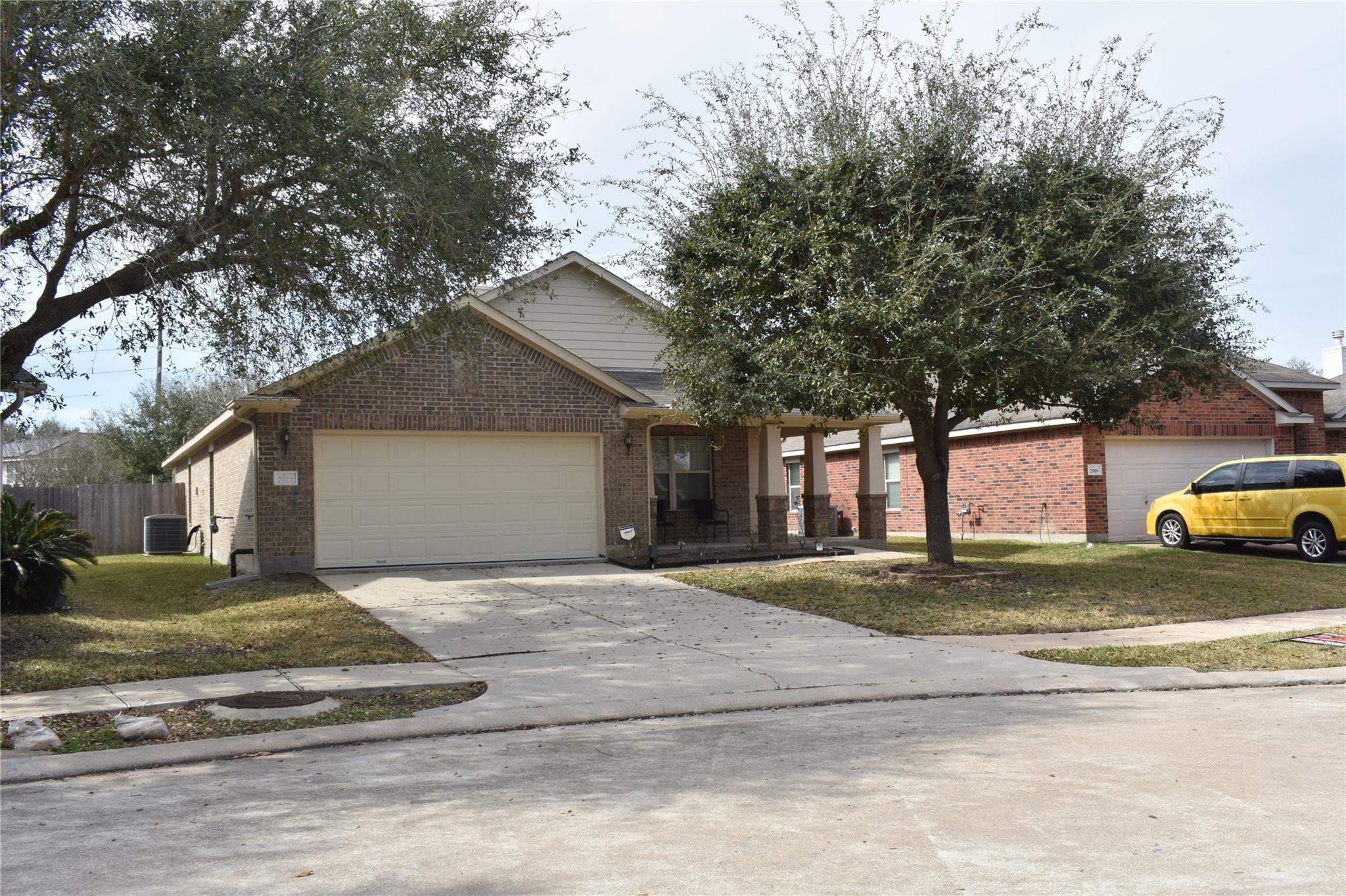 7922 Linden Oaks Lane