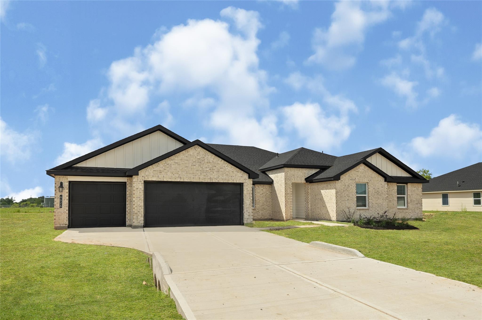 6627 Pelican Lane