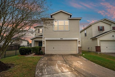 Photo of 2903 Valiant Scene Court, Houston, TX 77038 (MLS # 3230732)