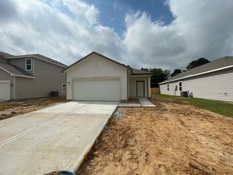 Photo of 31035 Gayle Prairie Oaks Street, Waller, TX 77484 (MLS # 33813427)