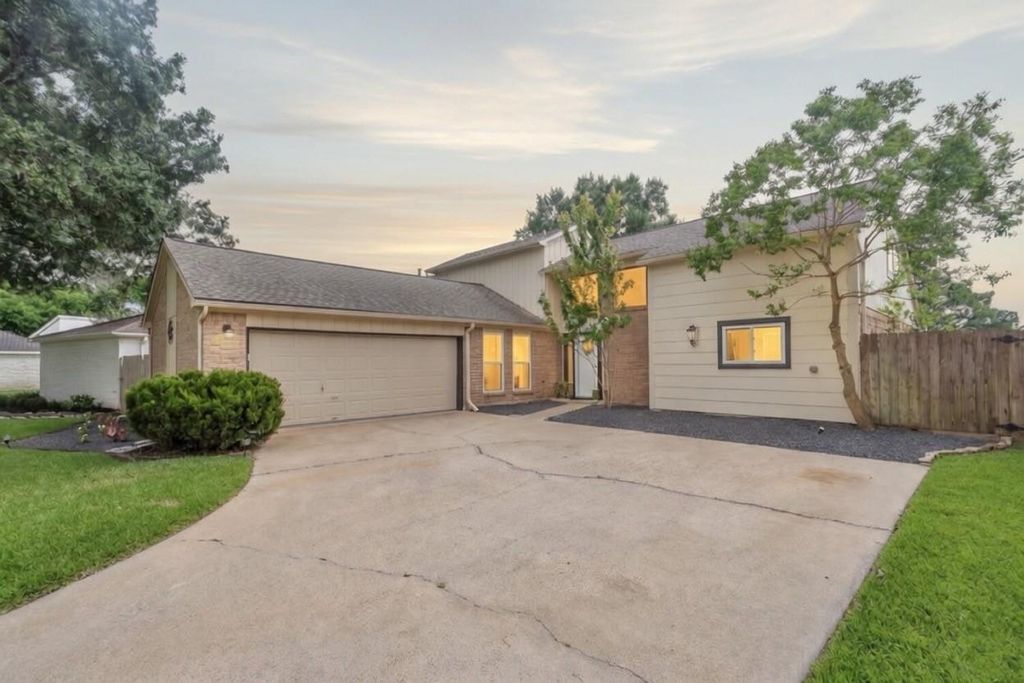 Photo of 7215 Creek Crest Drive, Houston, TX 77095 (MLS # 10068104)