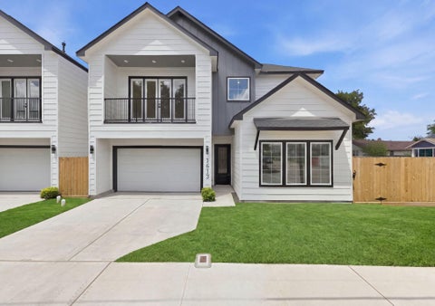 Photo of 1613 Luzon Street, Houston, TX 77009 (MLS # 35059493)