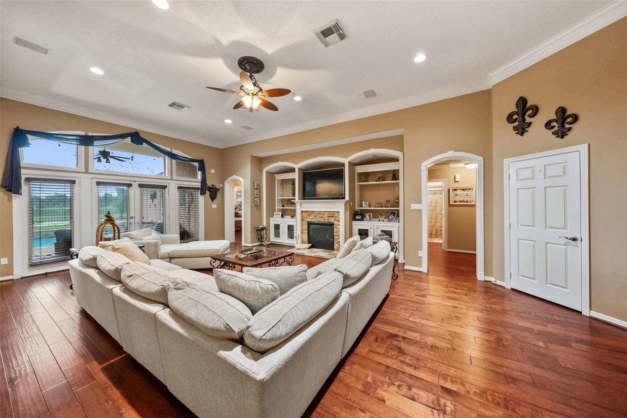 15830 Country Trail