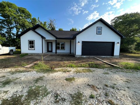 111 Heatherbrook Somerville TX 77879