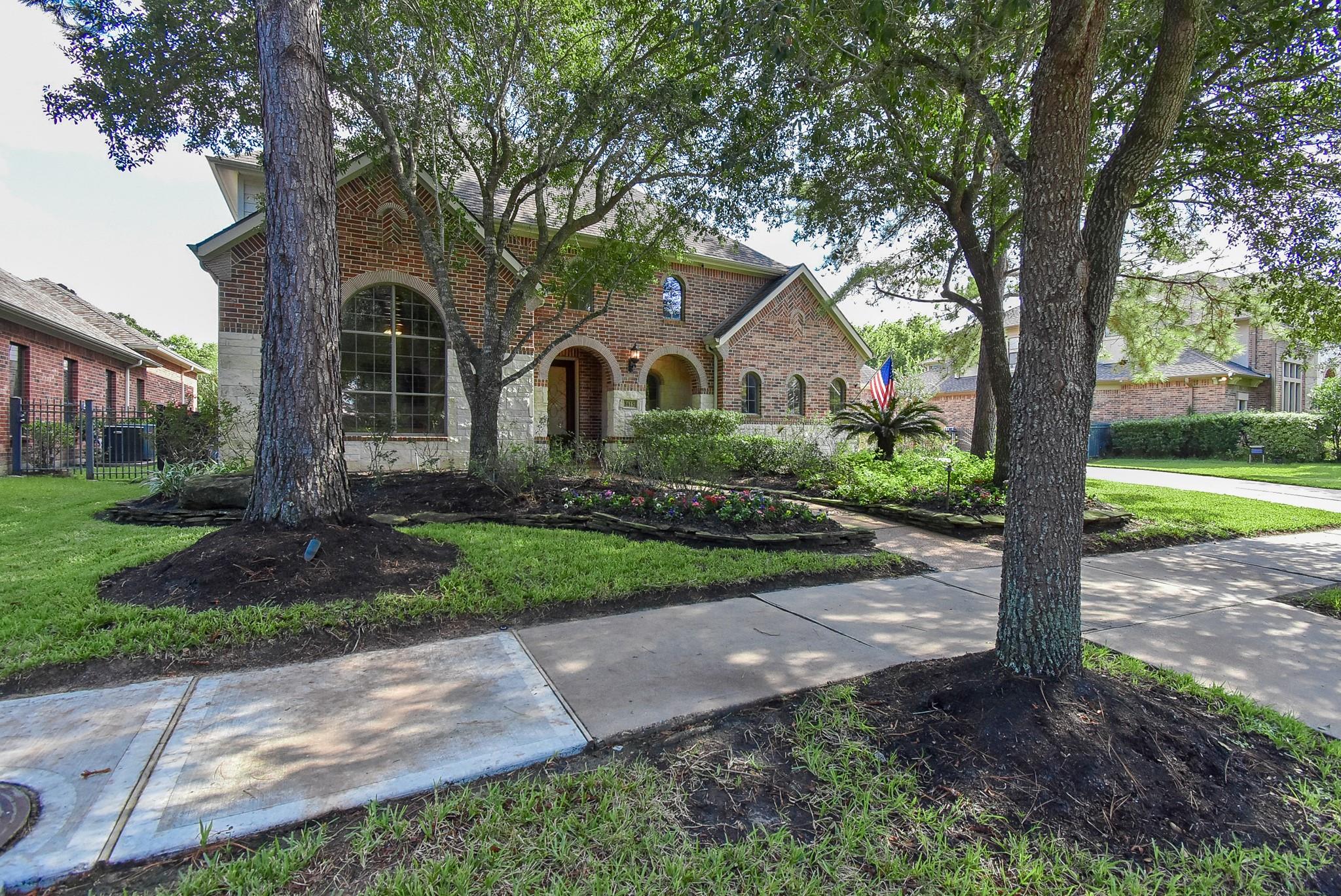 8615 Chickasaw Plum Way