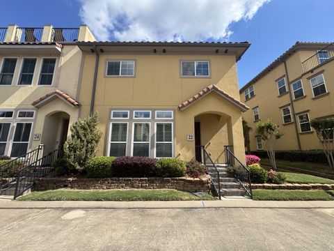 22 W Oaks Drive Pasadena TX 77058