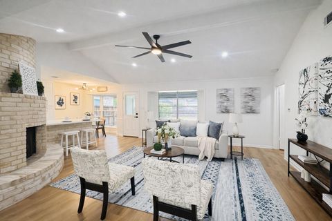 Photo of 12734 Westella Drive, Houston, TX 77077 (MLS # 70952870)