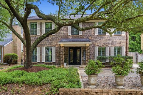 Photo of 14 Ridgeline Court, Spring, TX 77381 (MLS # 87590120)