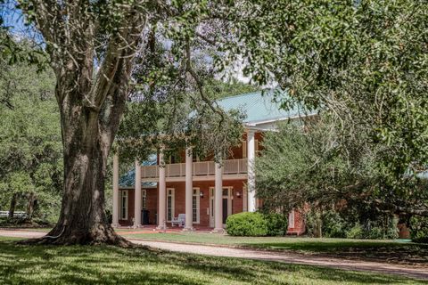 Photo of 10507 Old Chappell Hill Road, Chappell Hill, TX 77426 (MLS # 76418172) Photo of 10507 Old Chappell Hill Road, Chappell Hill, TX 77426 (MLS # 76418172)