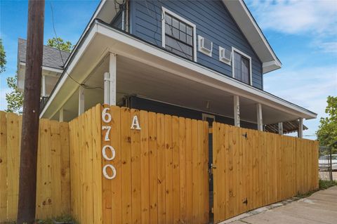 Photo of 6700 Avenue S Unit A, Houston, TX 77011 (MLS # 30988365)