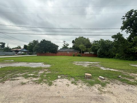 3518 E Lockwood Drive Houston TX 77026