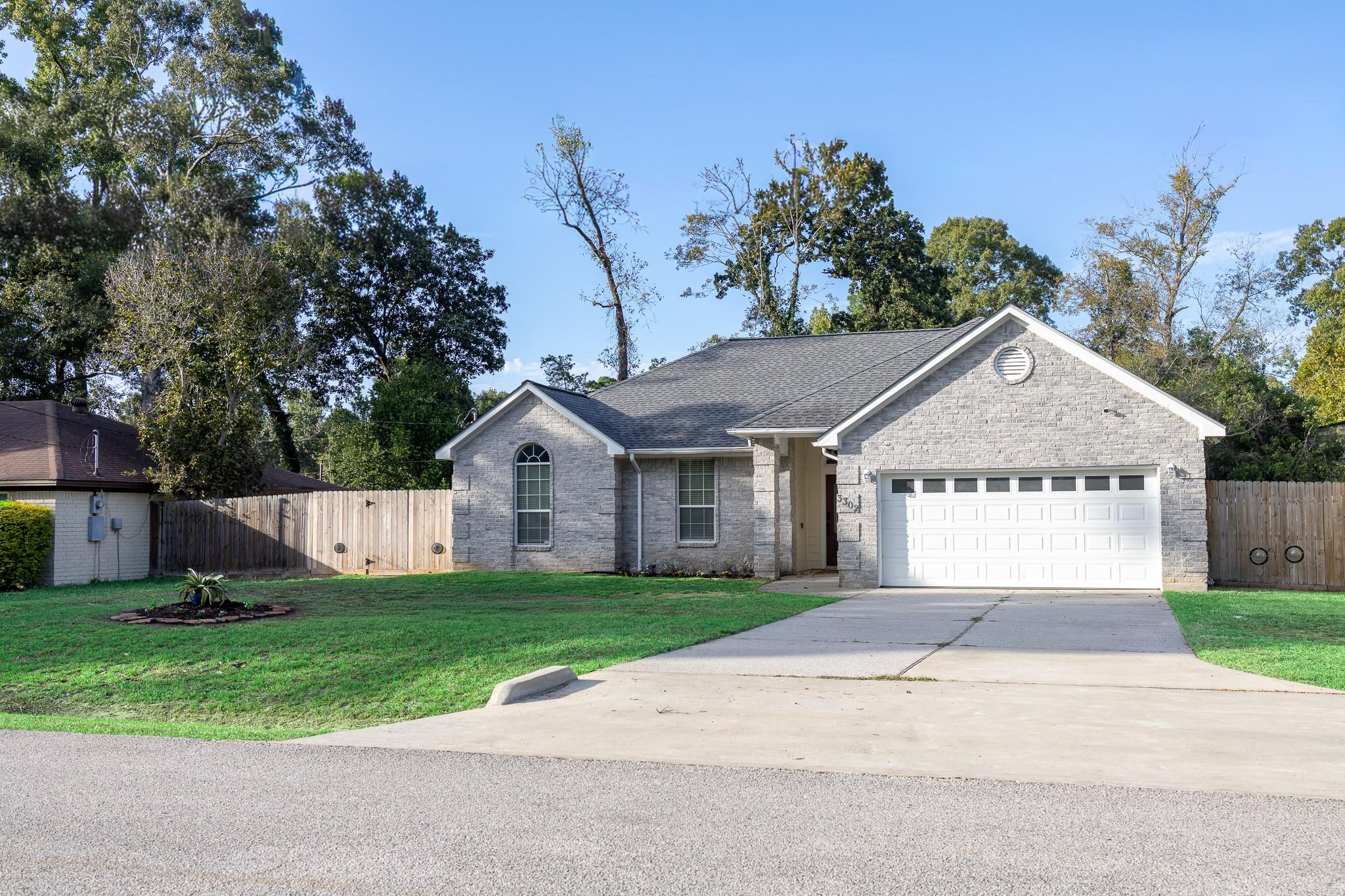 3302 Royal Oaks Drive
