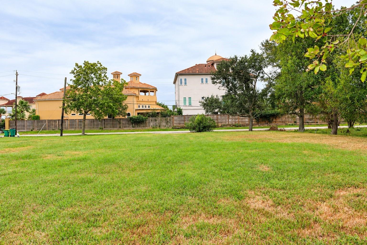 522 E Meyer Road