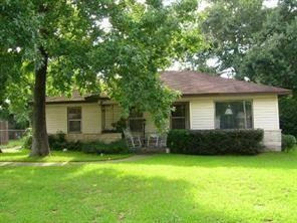 Photo of 1107 Worthshire Street, Houston, TX 77008 (MLS # 92026864)