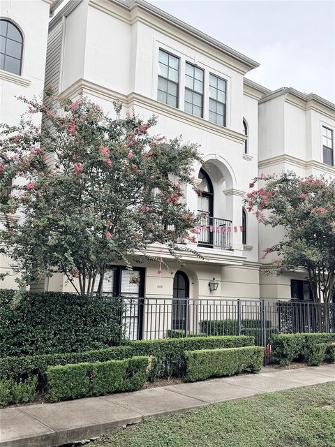 Photo of 606 Knox Street, Houston, TX 77007 (MLS # 73758597)