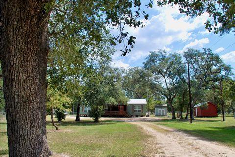 3033 County Road 18 Hallettsville TX 77964