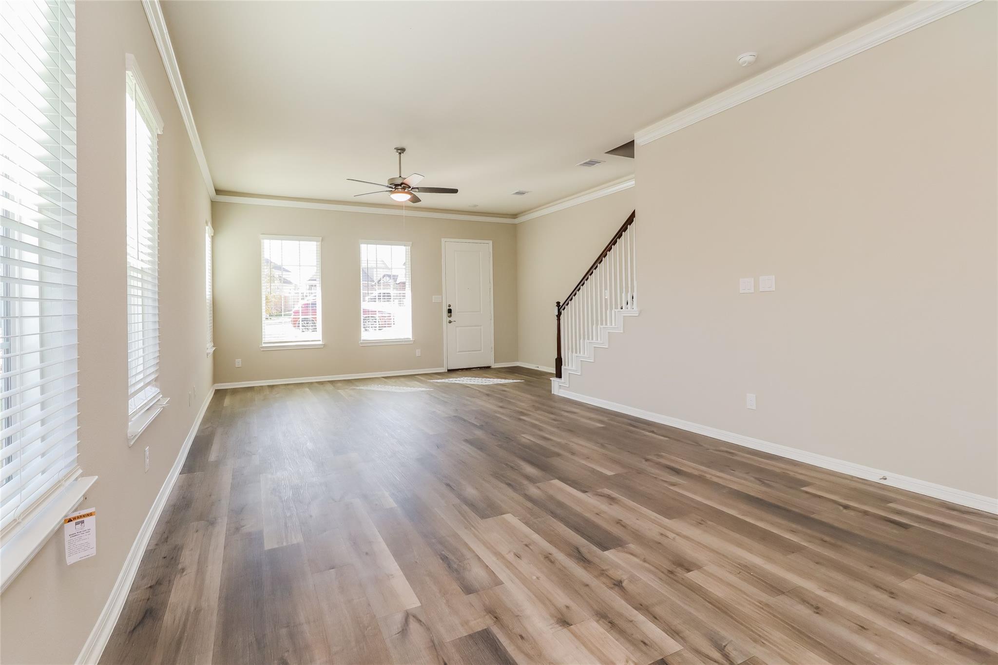 9845 Crescent Cove Drive