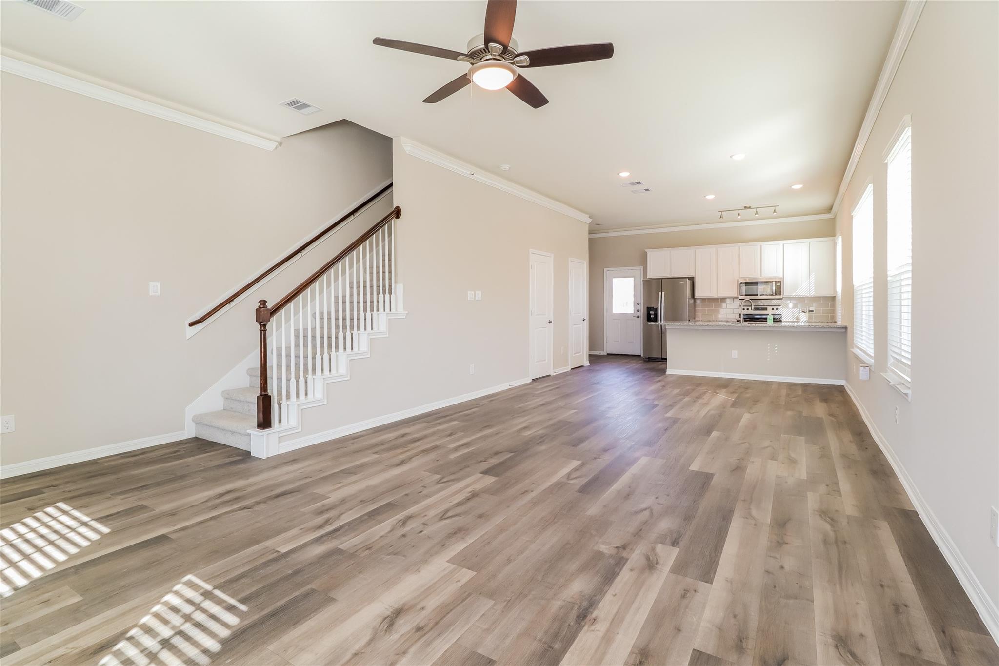 9845 Crescent Cove Drive