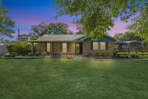 Photo of 406 County Road 612, Dayton, TX 77535 (MLS # 63676053)