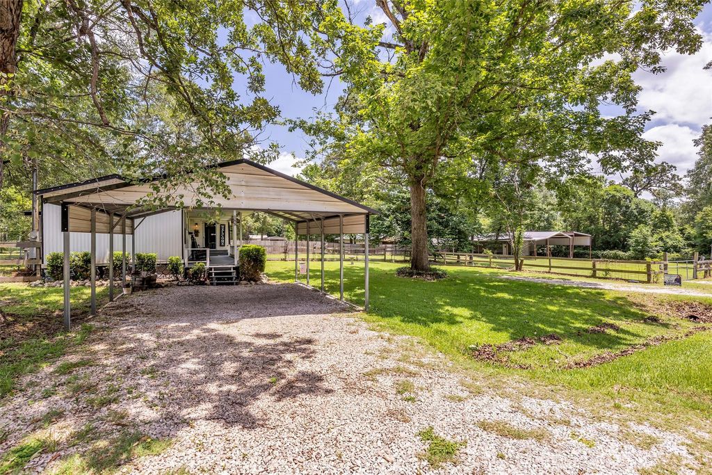 Photo of 188 Chrissy Lane, Trinity, TX 75862 (MLS # 30216451)