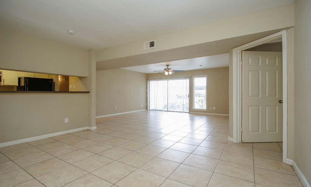 Photo of 2822 S Bartell Drive #H6, Houston, TX 77054 (MLS # 82660043)