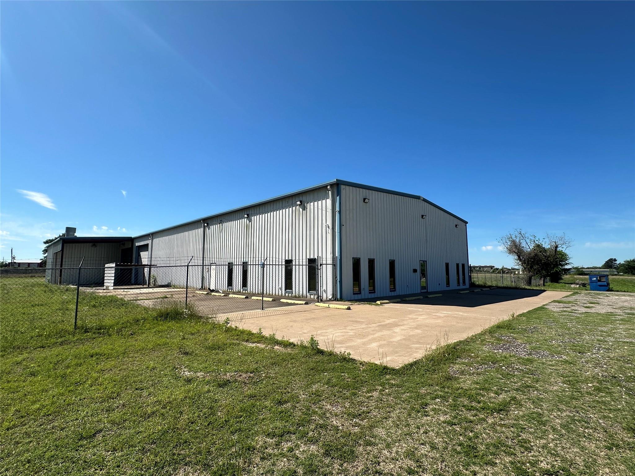 2013 W Us Highway 79