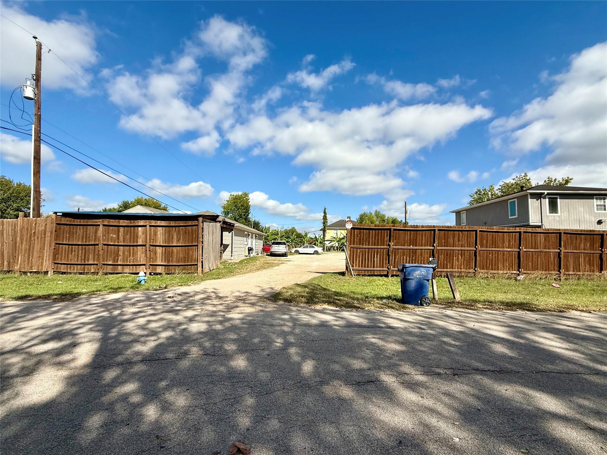 15322 Paul Road