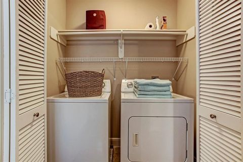 Tiny photo for 5322 Nett Street #C, Houston, TX 77007 (MLS # 14927287)