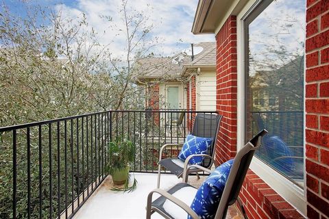 Tiny photo for 5322 Nett Street #C, Houston, TX 77007 (MLS # 14927287)