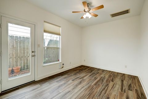 Tiny photo for 5322 Nett Street #C, Houston, TX 77007 (MLS # 14927287)
