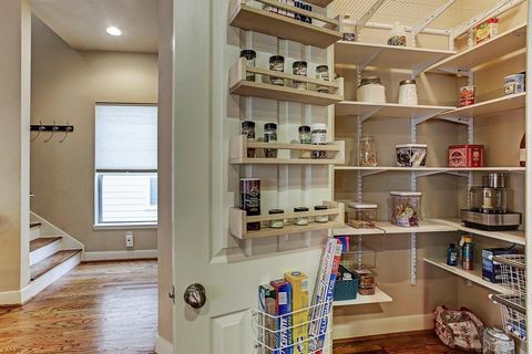 Tiny photo for 5322 Nett Street #C, Houston, TX 77007 (MLS # 14927287)