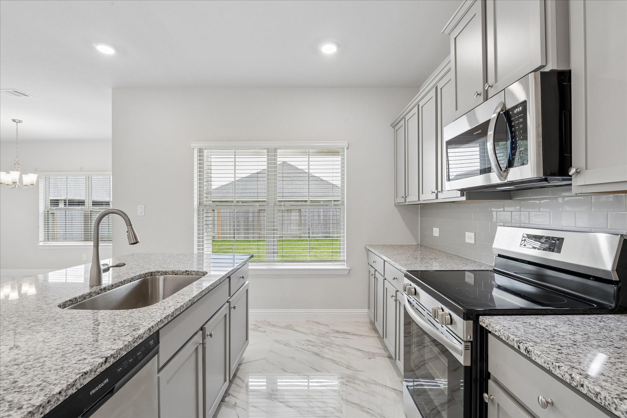 10 Greenbriar Loop