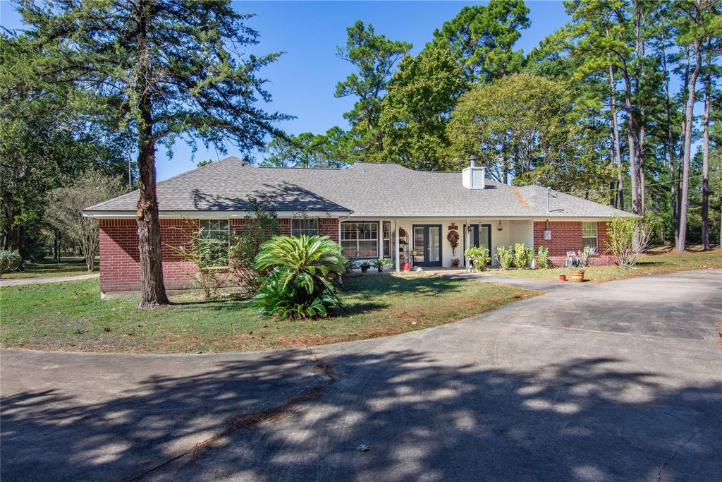 Photo of 140 Acorn Hill Drive, Huntsville, TX 77320 (MLS # 63167766)